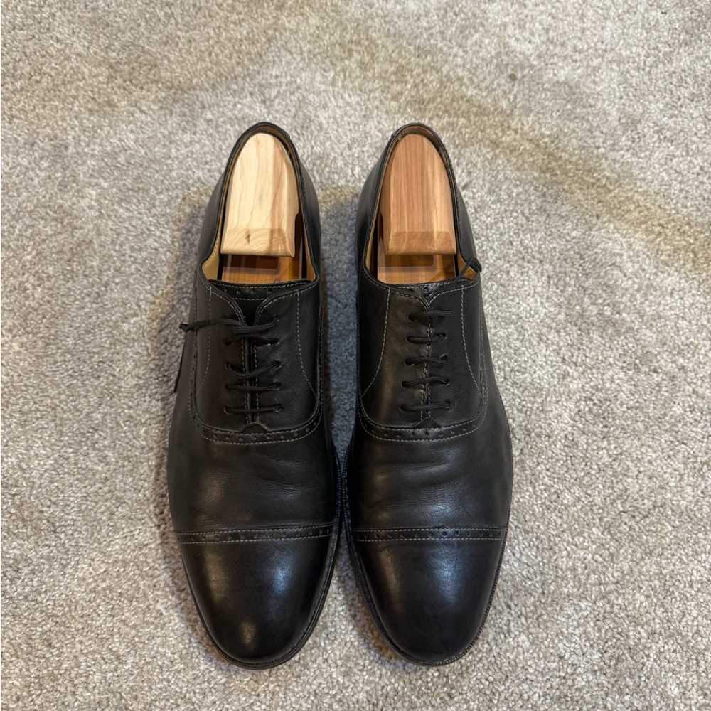 Cole Haan Black Leather Captoe Oxfords